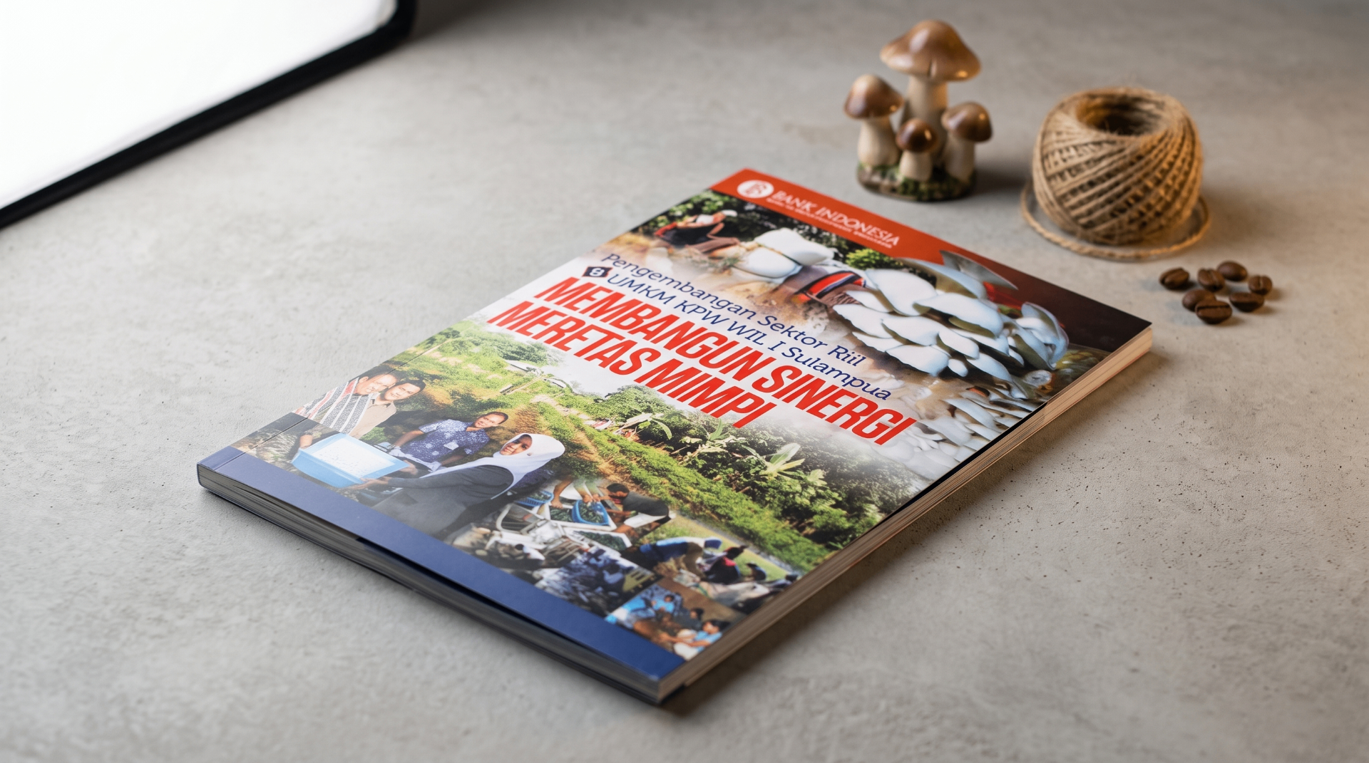 Buku company profile UMKM dengan layout foto produk
