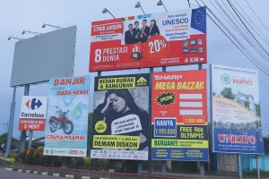 desain baliho promosi
